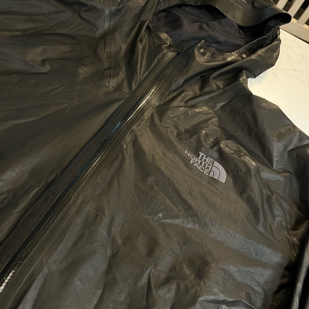 The North Face Men's Black Raincoat - Picture 3 of 4